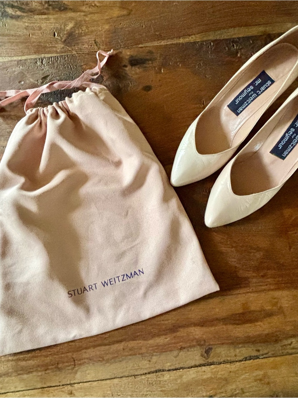 Vintage Stuart Weitzman Beige Leather Pointed-Toe Pumps